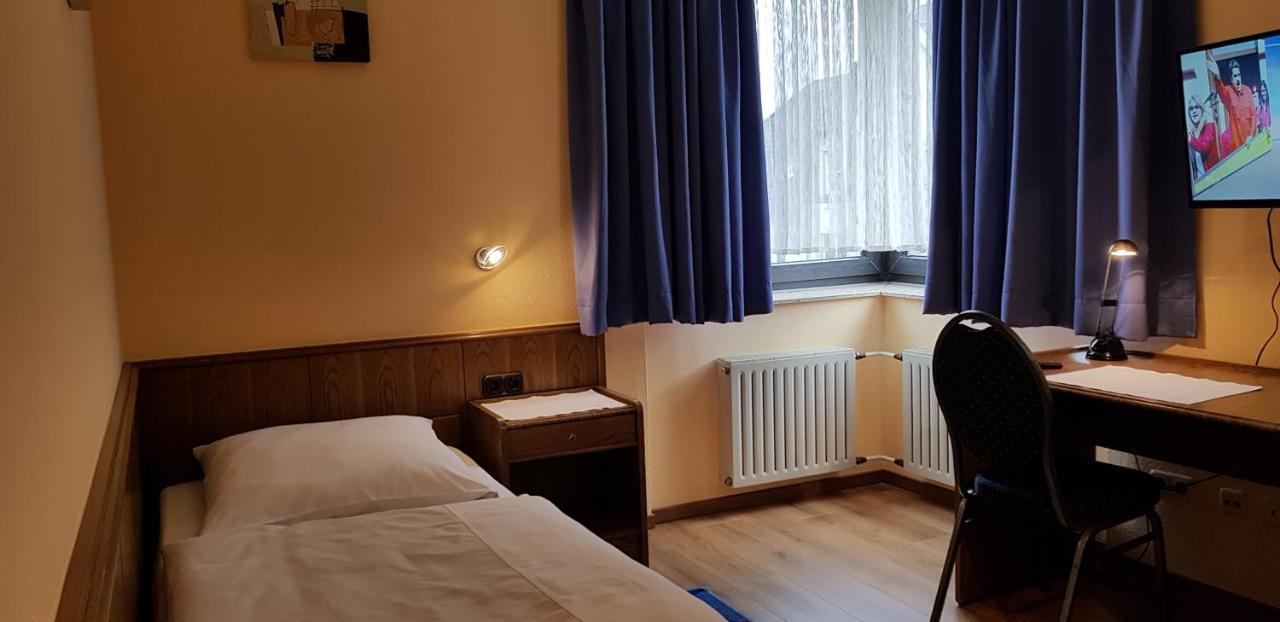 Hotel Garni Julia Linnich Esterno foto